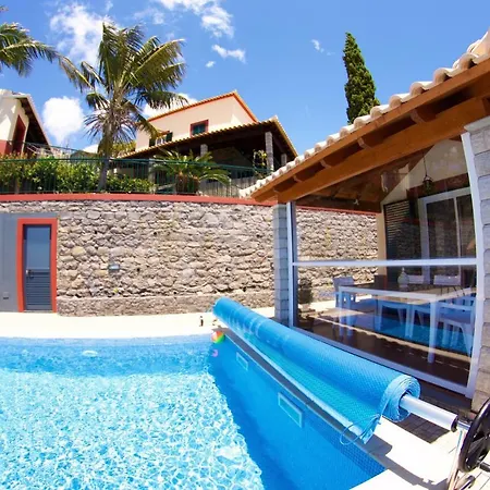 Casa Da Rainha Bungallow Estreito Da Calheta Exterior photo